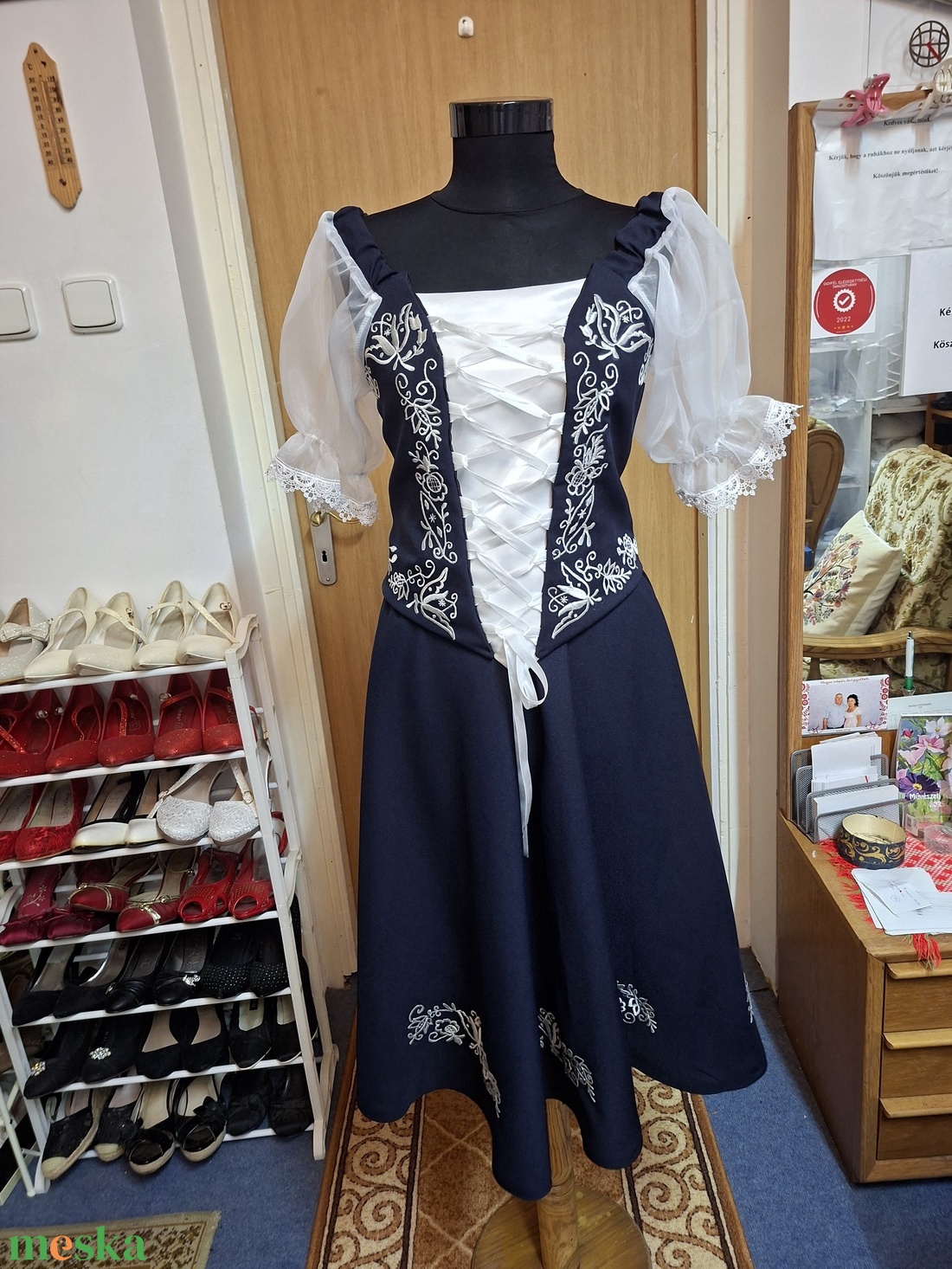 Menyecske, tánc, alkalmi ruha, palotás ruha.  - esküvő - ruha - menyasszonyi ruha - Meska.hu