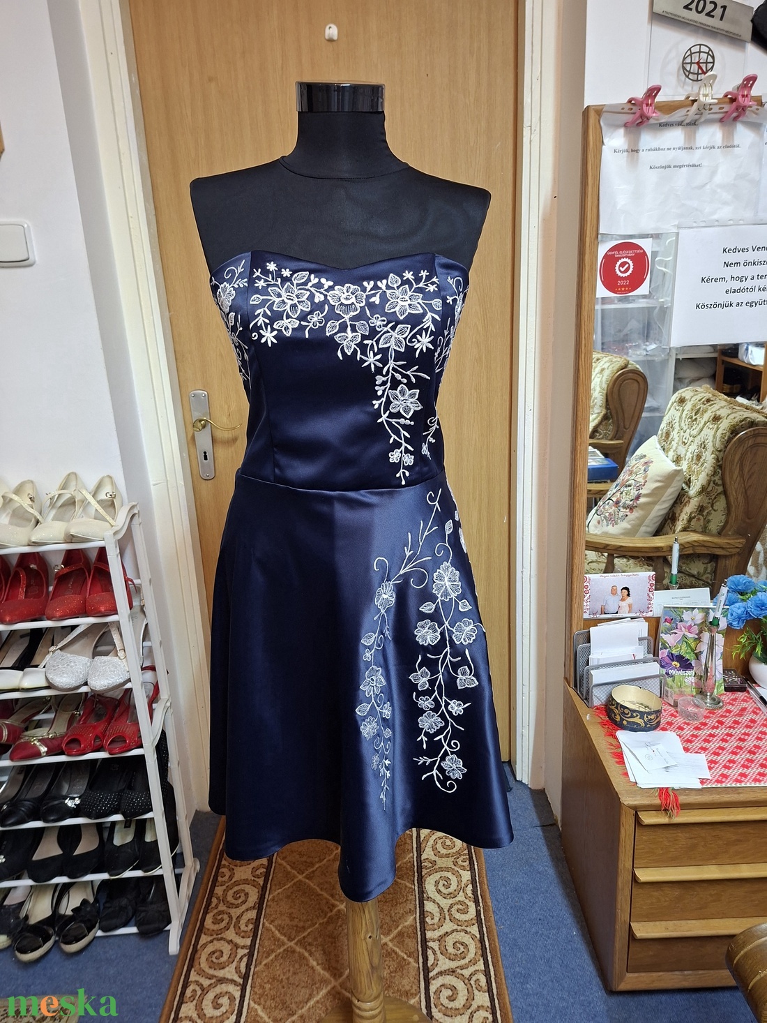 Alkalmi, báli, tánc, menyecske ruha, selyem himzett. - esküvő - ruha - menyecske ruha - Meska.hu