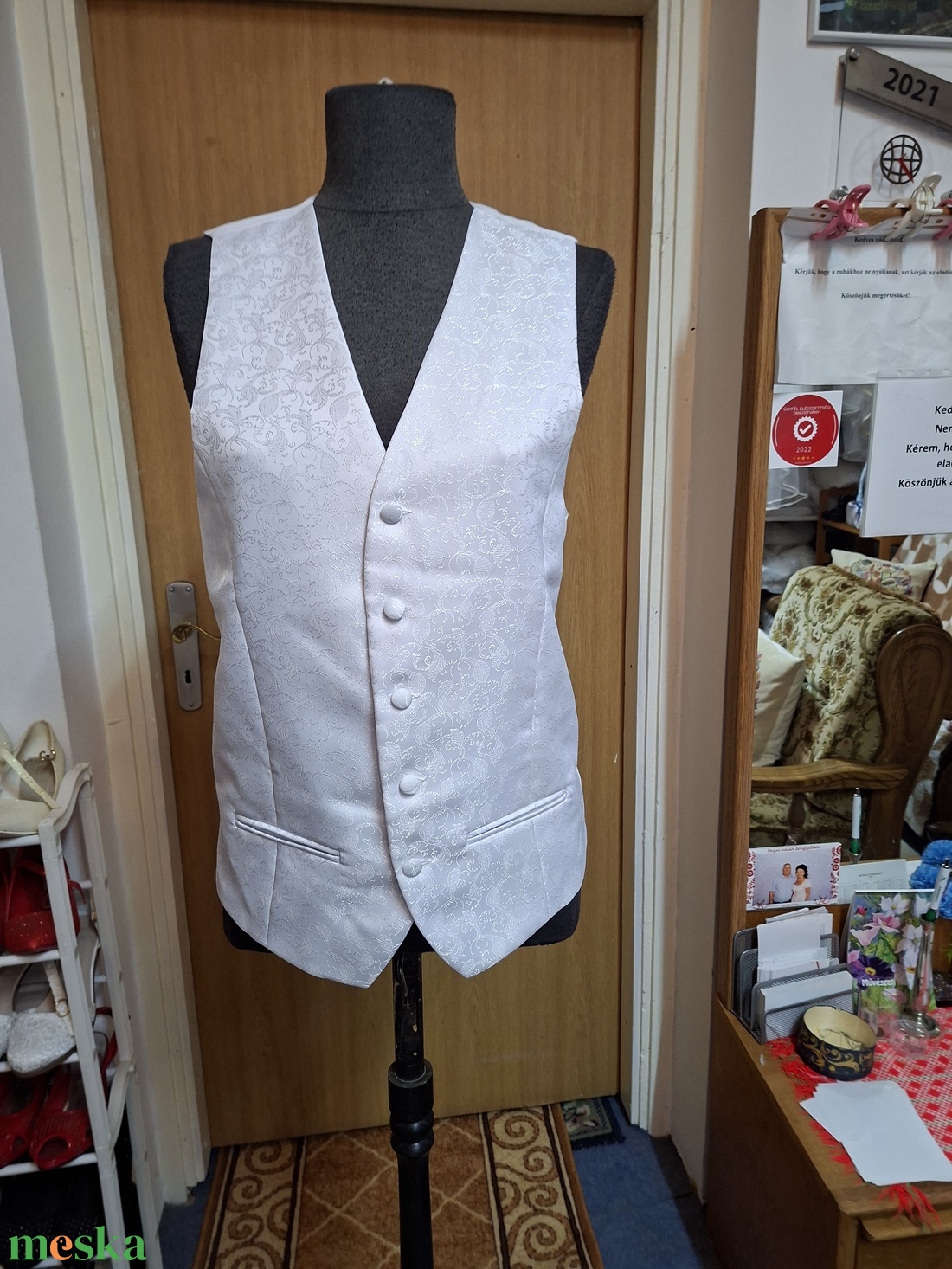 Fehér férfi selyem mellény. - ruha & divat - férfi ruha - mellény - Meska.hu