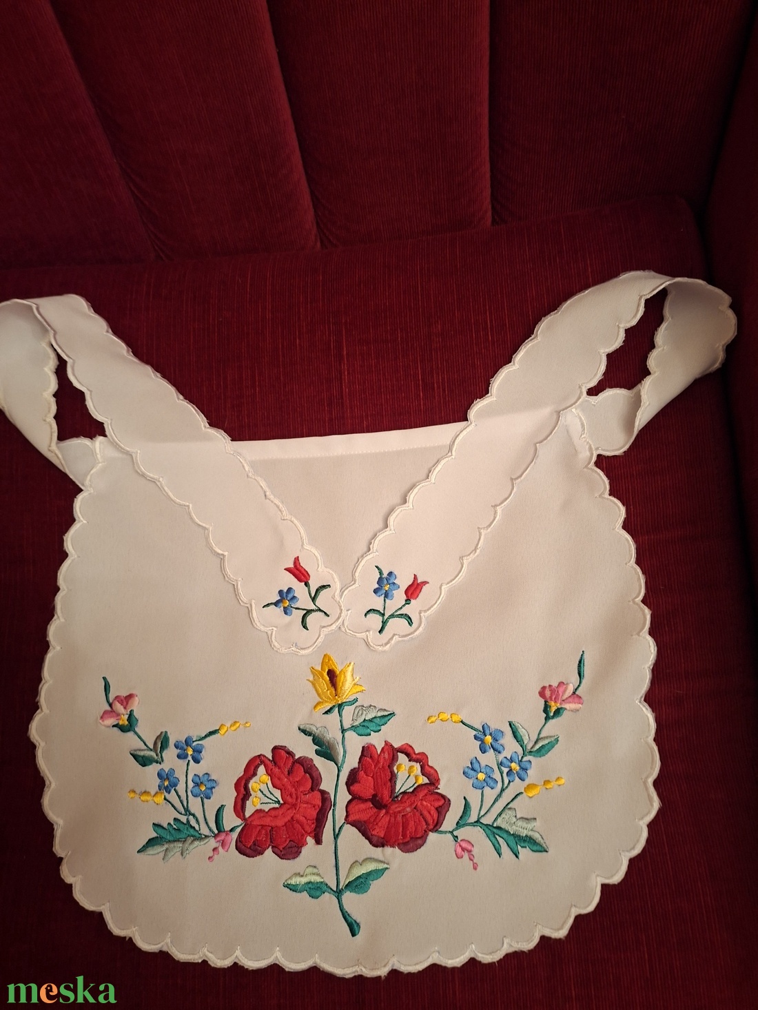 Kalocsai himzett kötények eladóak.  - otthon & életmód - konyhafelszerelés, tálalás - konyhai textil - kötény - Meska.hu