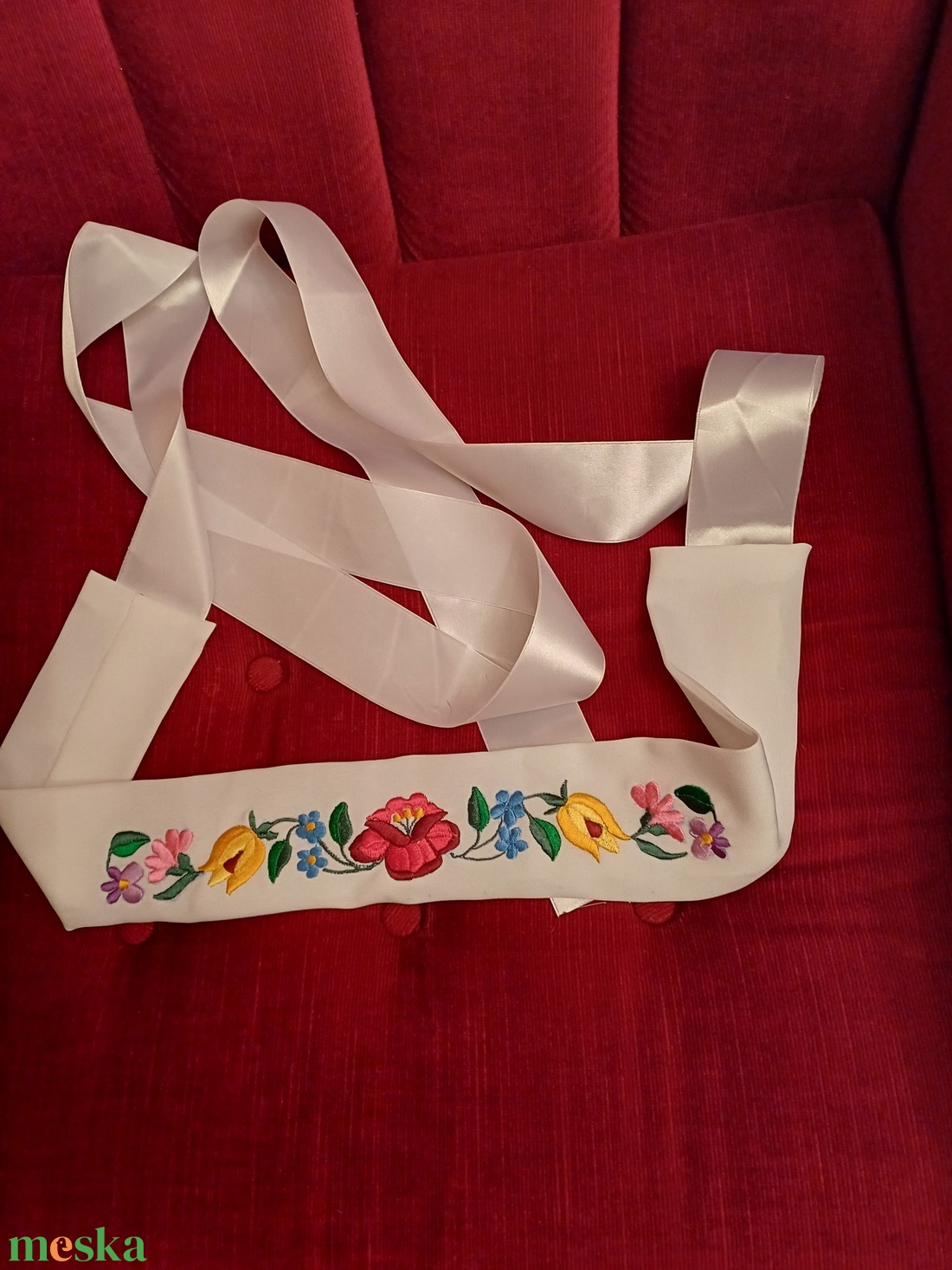 Kalocsai himzett övek, a ruha kiegészítőjeként. - esküvő - kiegészítők - öv & pánt - Meska.hu