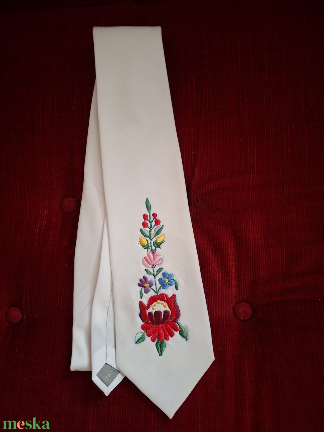 Kalocsai himzett nyakkendő, a Nagy Napra is.  - esküvő - kiegészítők - nyakkendő - Meska.hu