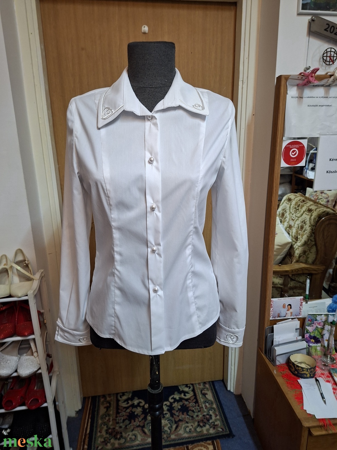 Elegáns fehér  felsőrész, blúz, fehér zsinórozással. - ruha & divat - női ruha - blúz - Meska.hu