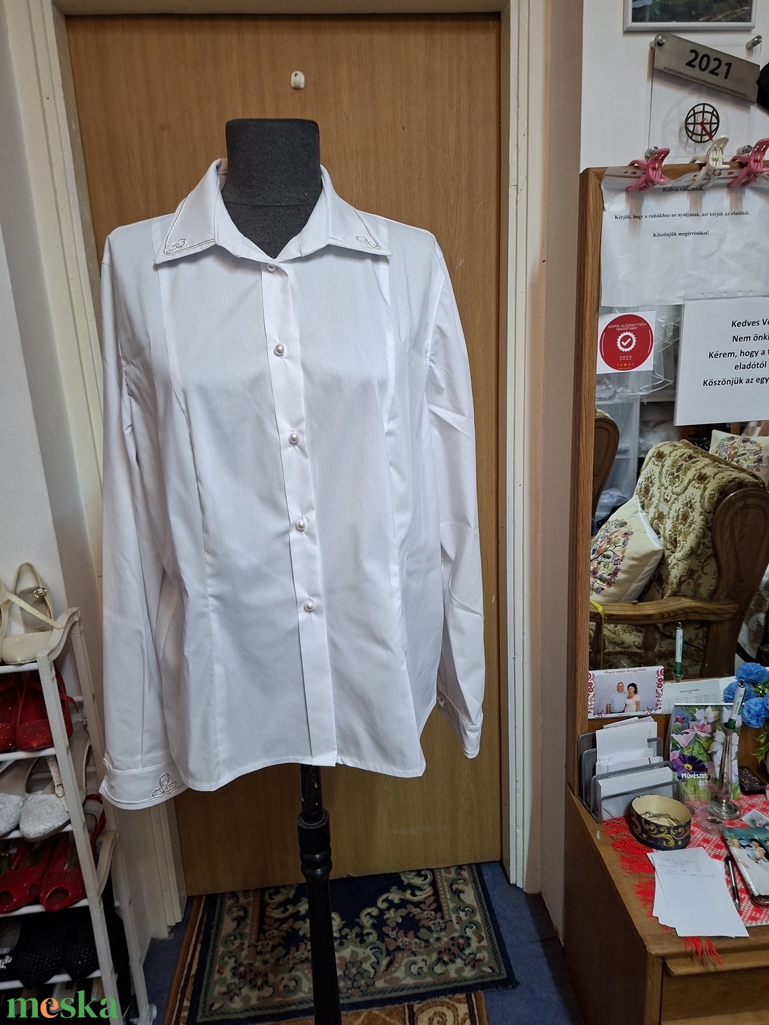 Elegáns fehér  felsőrész, blúz, fehér zsinórozással. - ruha & divat - női ruha - blúz - Meska.hu