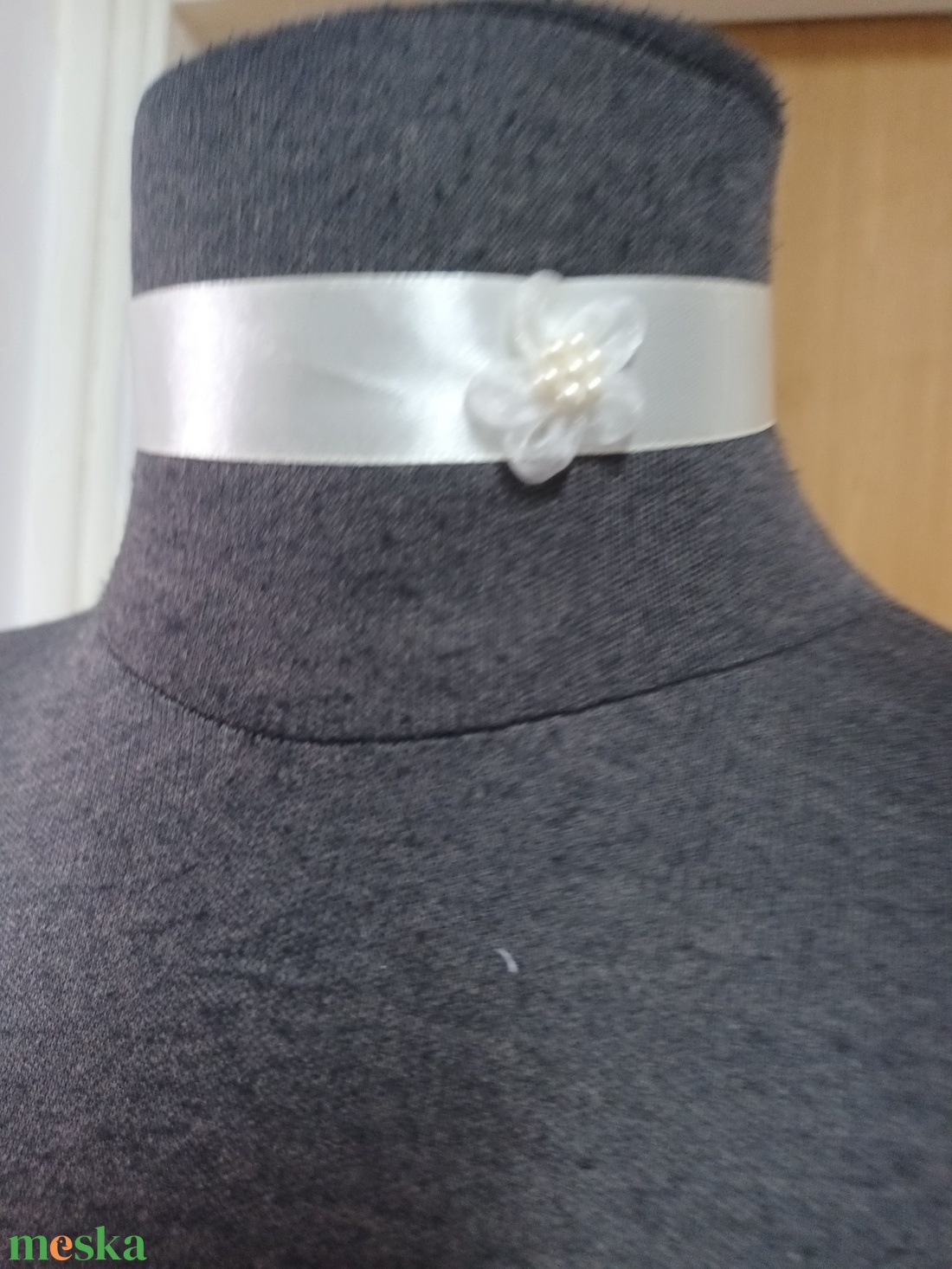 Nyakpántok, elegánsak, a ruhák szép kiegészítői. - ékszer - nyaklánc - nyakpánt, gallér - Meska.hu