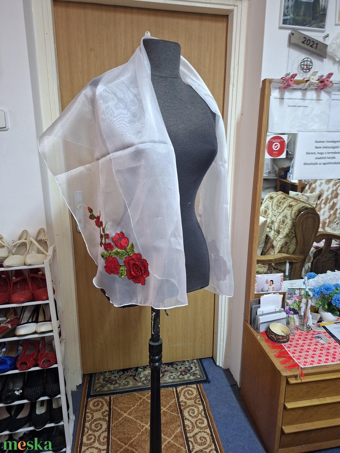 Kalocsai himzett stóla, fehér, organza anyagból. - ruha & divat - sál, sapka, kendő - stóla - Meska.hu