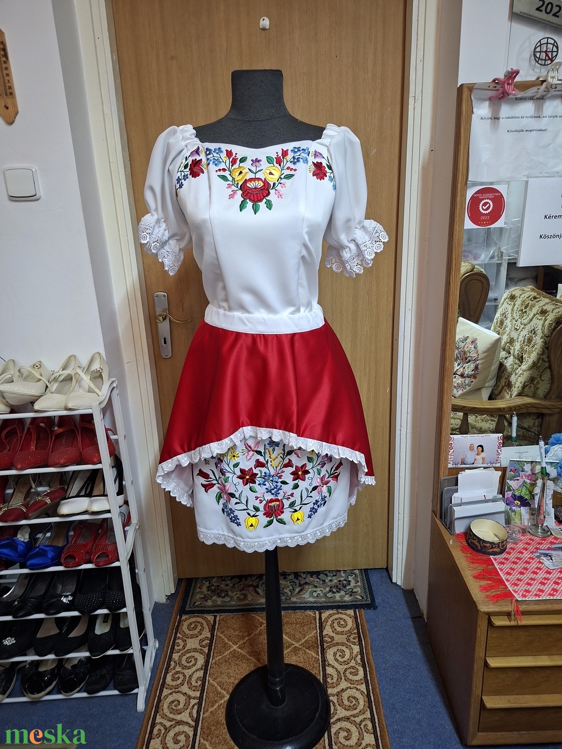 Kalocsai himzett menyasszonyi, báli, alkalmi, tánc ruha.  - esküvő - ruha - menyasszonyi ruha - Meska.hu