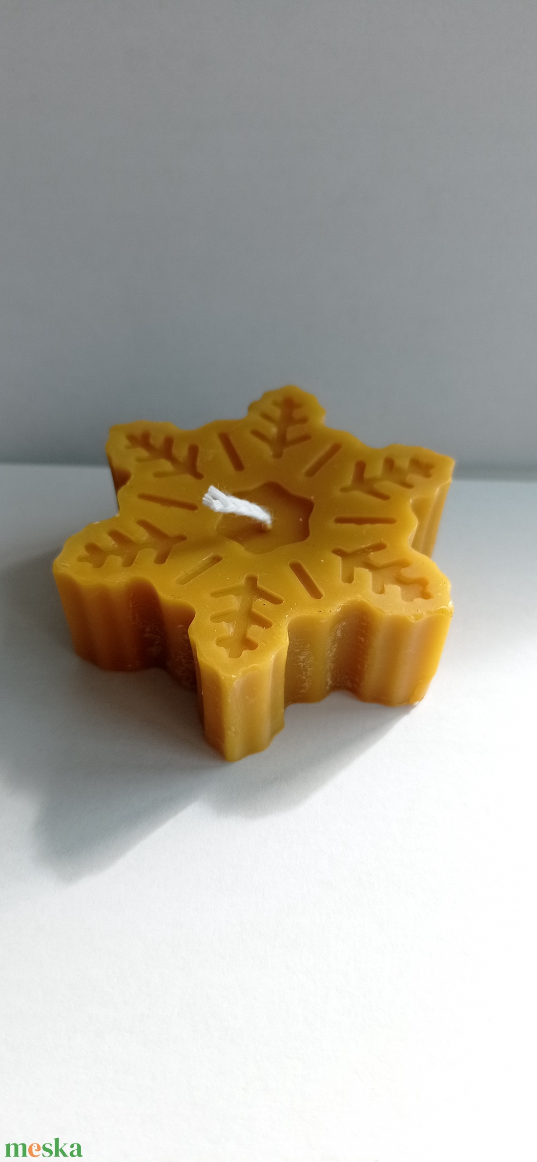 Méhviasz hópehely formályú gyergya - esküvő - dekoráció - gyertya & gyertyatartó - Meska.hu Méhviasz hópehely formályú gyergya - esküvő - dekoráció - gyertya & gyertyatartó - Meska.hu