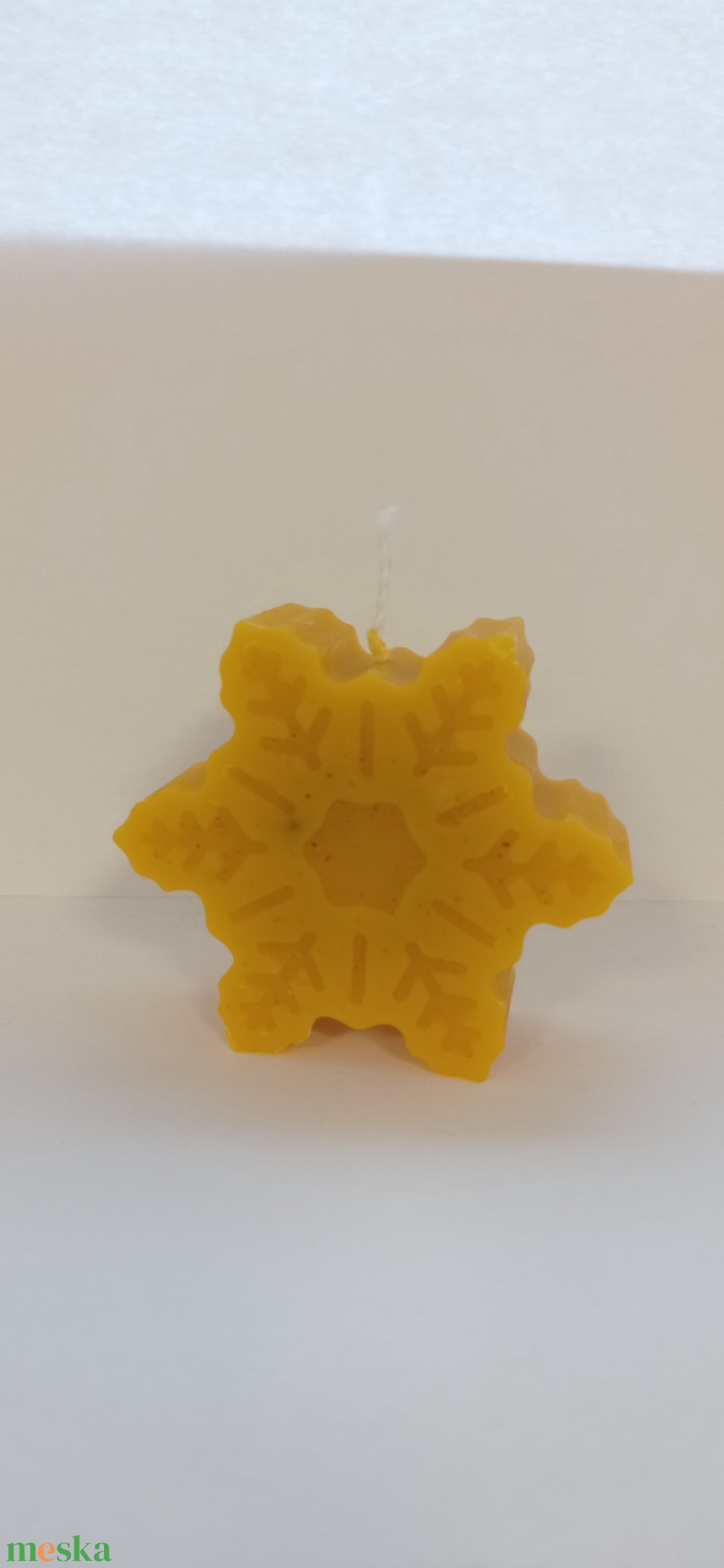 Méhviasz Hópihe formájú gyergya  - esküvő - dekoráció - gyertya & gyertyatartó - Meska.hu