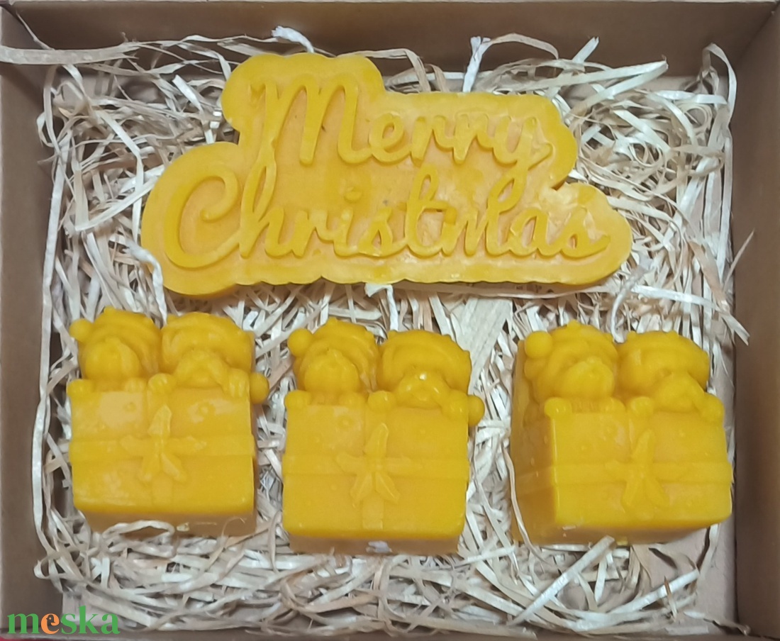 Méhviasz Karácsonyi gyergyák díszdobozban - esküvő - dekoráció - gyertya & gyertyatartó - Meska.hu