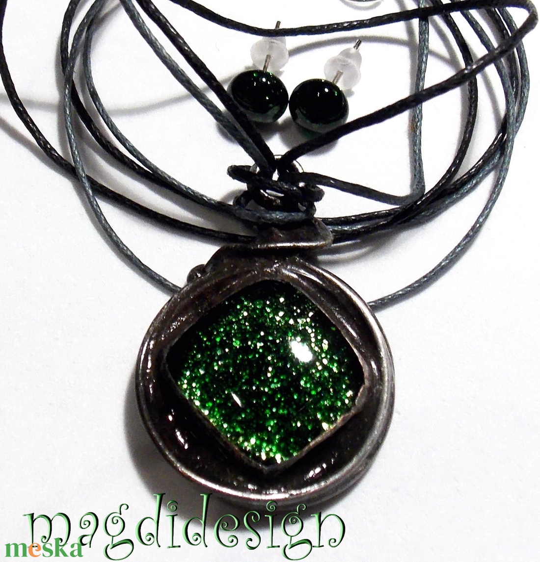 Zöld fényjáték üvegékszer szett, nyaklánc, fülbevaló - ékszer - ékszerszett - Meska.hu