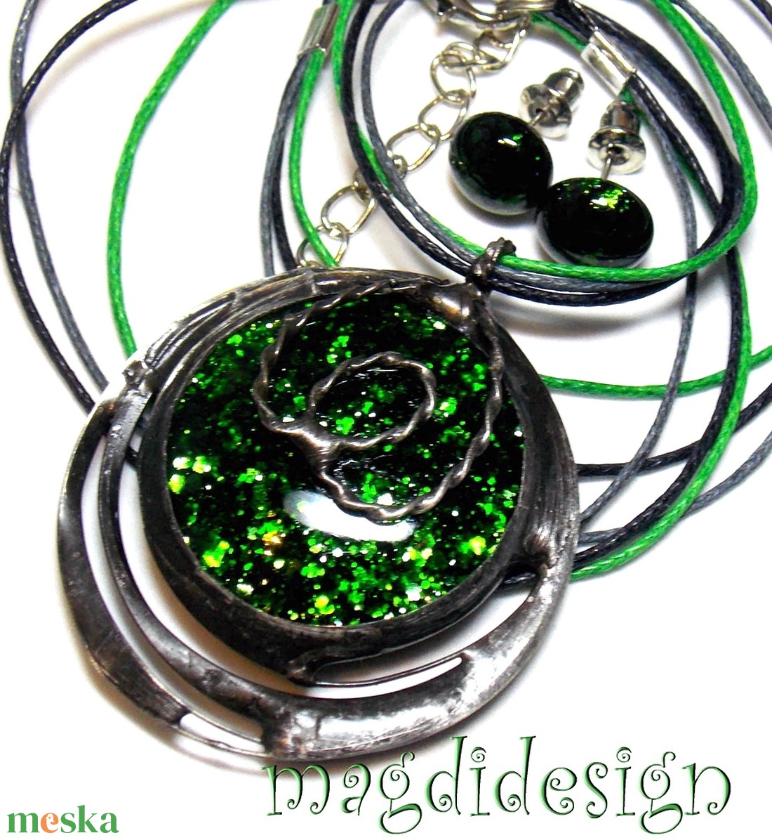 Szikrázó zöld bolygó üvegékszer szett, nyaklánc, fülbevaló - ékszer - ékszerszett - Meska.hu