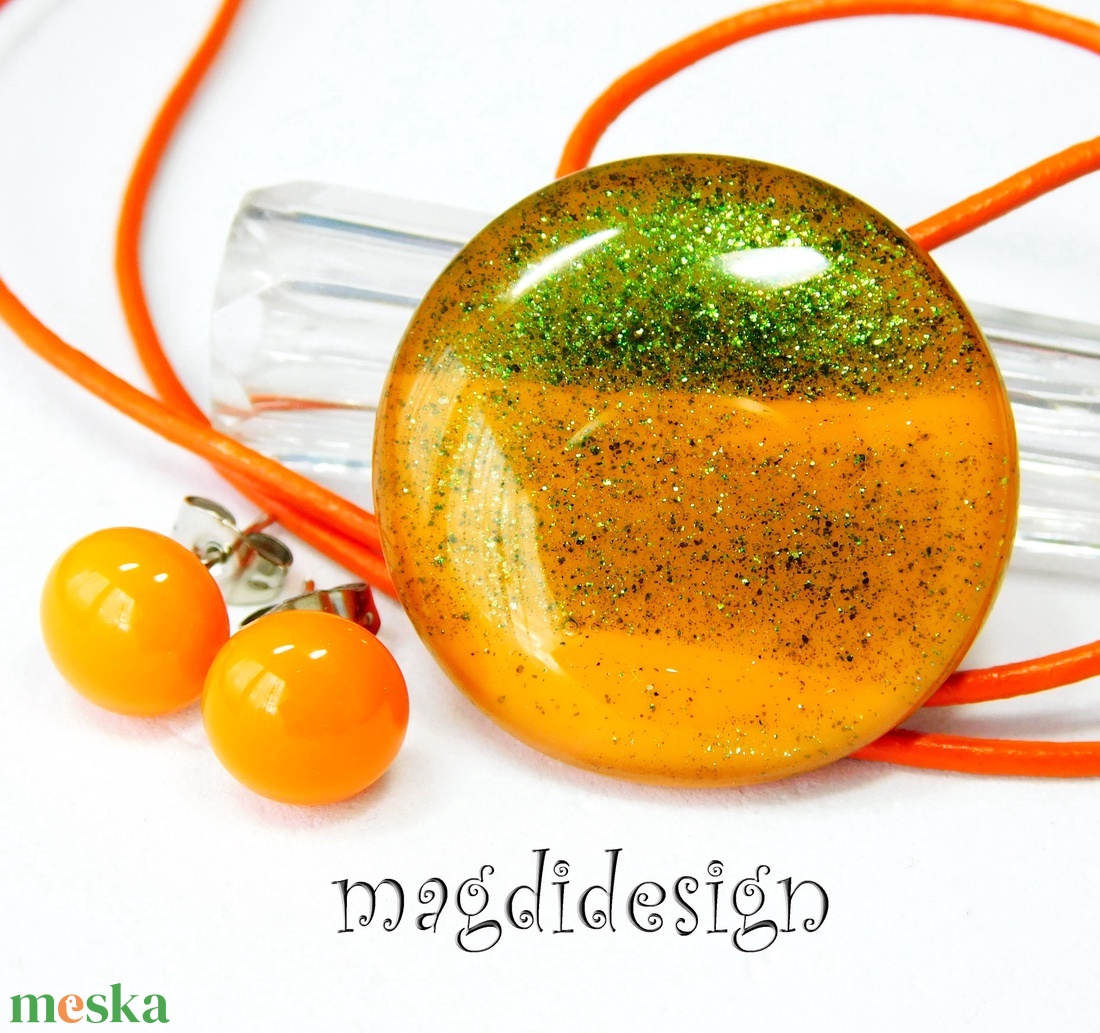 AKCIÓ! Csillámporos mandarin üvegékszer szett, nyaklánc, pötty fülbevaló - ékszer - ékszerszett - Meska.hu AKCIÓ! Csillámporos mandarin üvegékszer szett, nyaklánc, pötty fülbevaló - ékszer - ékszerszett - Meska.hu