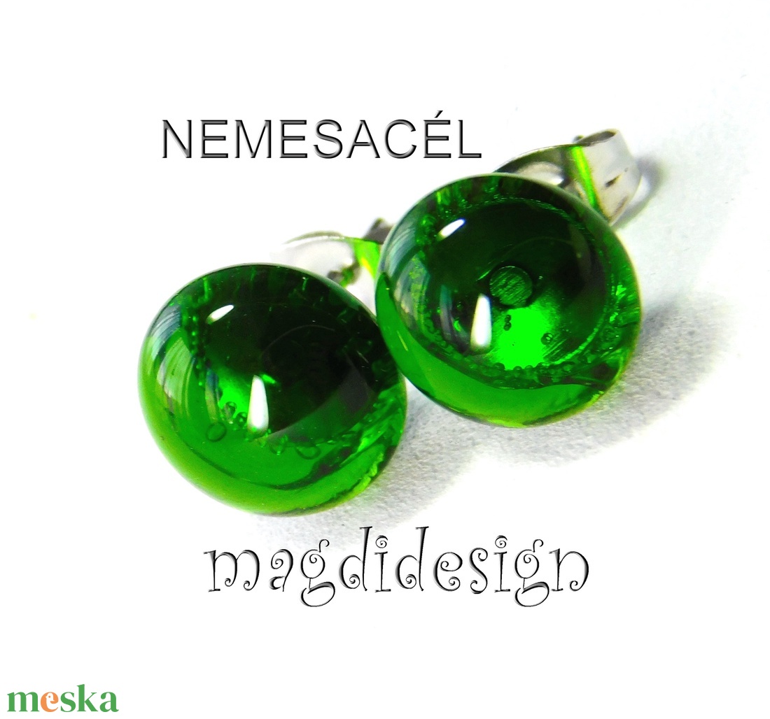 NEMESACÉL! Csodás mohazöld üvegékszer pötty fülbevaló - ékszer - fülbevaló - pötty fülbevaló - Meska.hu NEMESACÉL! Csodás mohazöld üvegékszer pötty fülbevaló - ékszer - fülbevaló - pötty fülbevaló - Meska.hu