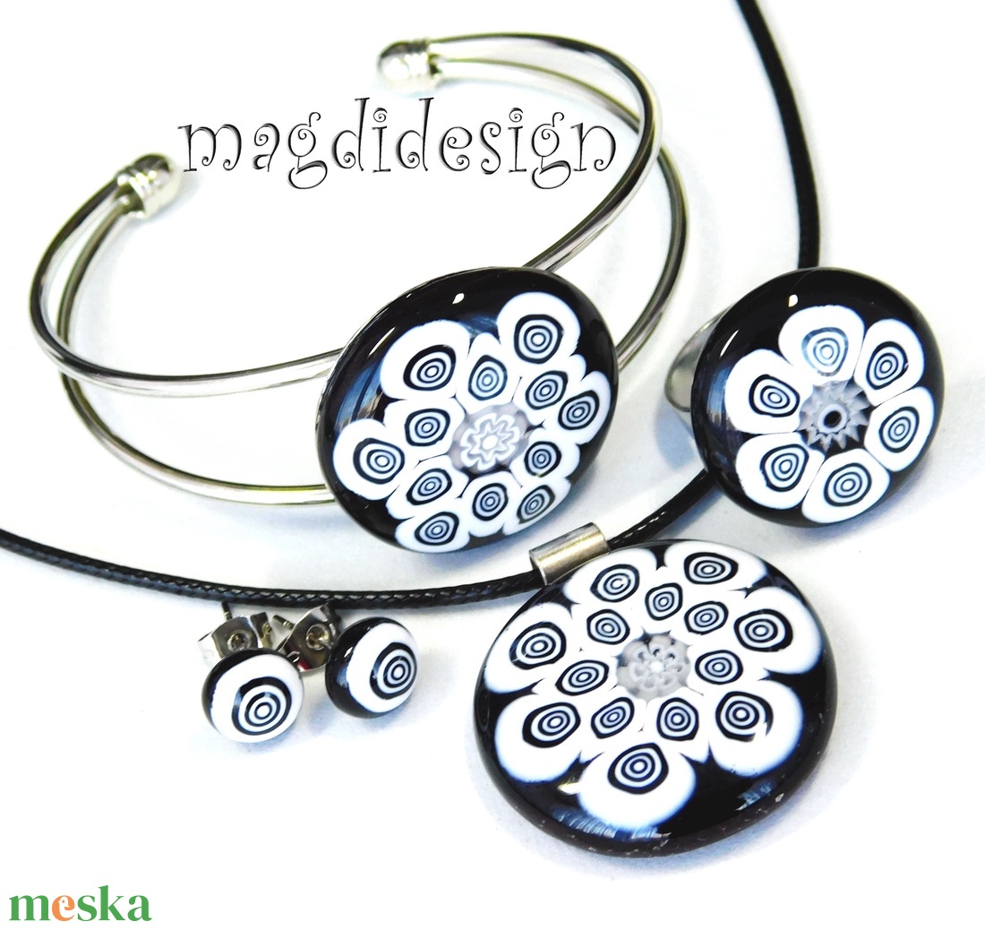 Fekete fehér körbe-körök millefiori üvegékszer gyűrű - ékszer - gyűrű - statement gyűrű - Meska.hu