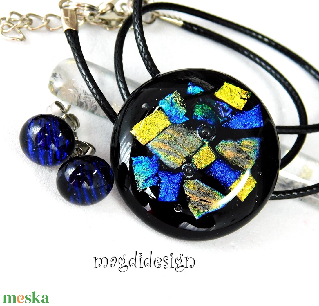 AKCIÓS! Dichroic színkavalkád üvegékszer szett nyaklánc stiftes fülbevaló 2 - ékszer - ékszerszett - Meska.hu AKCIÓS! Dichroic színkavalkád üvegékszer szett nyaklánc stiftes fülbevaló 2 - ékszer - ékszerszett - Meska.hu