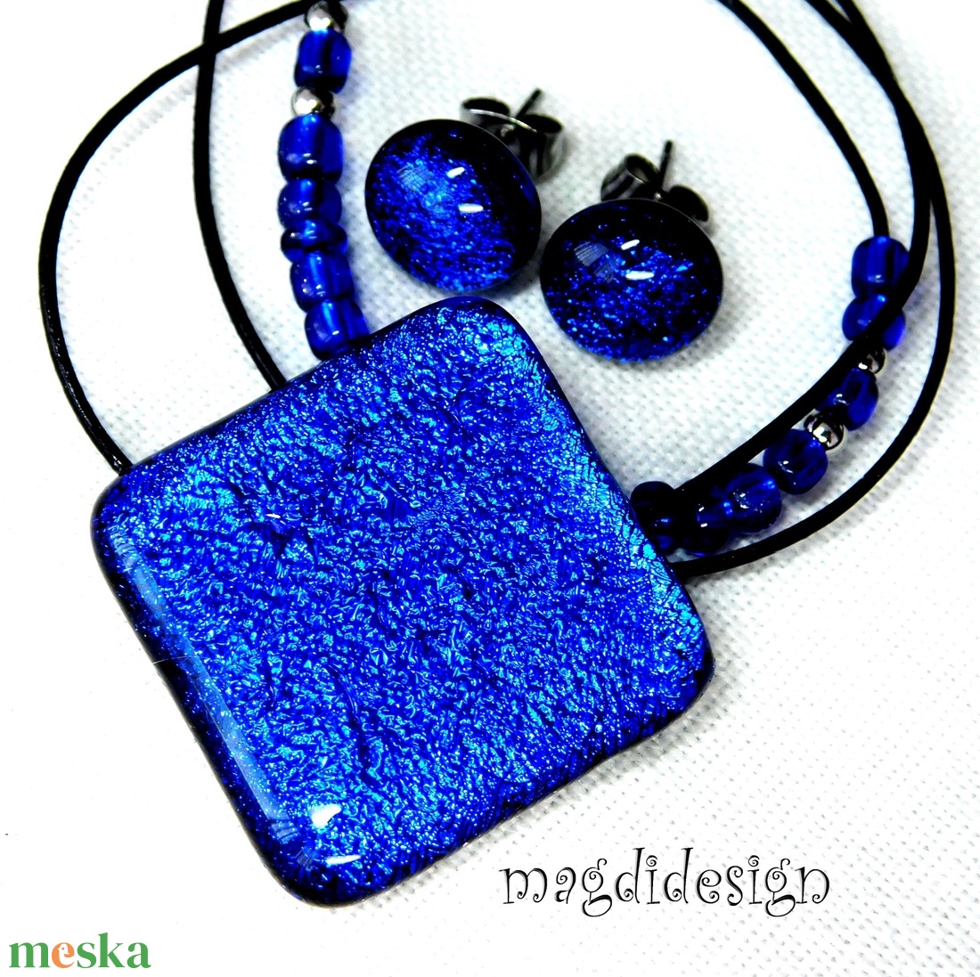 Kék-lila dichroic üvegékszer szett nyaklánc kapcsos fülbevaló - ékszer - ékszerszett - Meska.hu Kék-lila dichroic üvegékszer szett nyaklánc kapcsos fülbevaló - ékszer - ékszerszett - Meska.hu