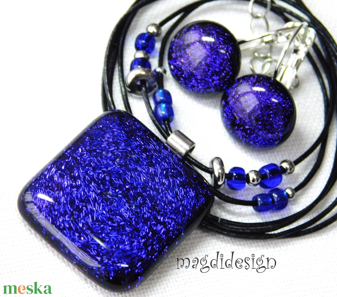 Kék-lila dichroic üvegékszer szett nyaklánc kapcsos fülbevaló - ékszer - ékszerszett - Meska.hu Kék-lila dichroic üvegékszer szett nyaklánc kapcsos fülbevaló - ékszer - ékszerszett - Meska.hu