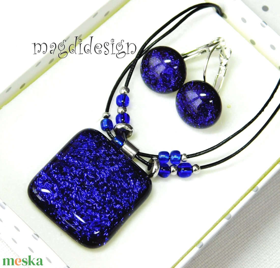 Kék-lila dichroic üvegékszer szett nyaklánc kapcsos fülbevaló - ékszer - ékszerszett - Meska.hu Kék-lila dichroic üvegékszer szett nyaklánc kapcsos fülbevaló - ékszer - ékszerszett - Meska.hu