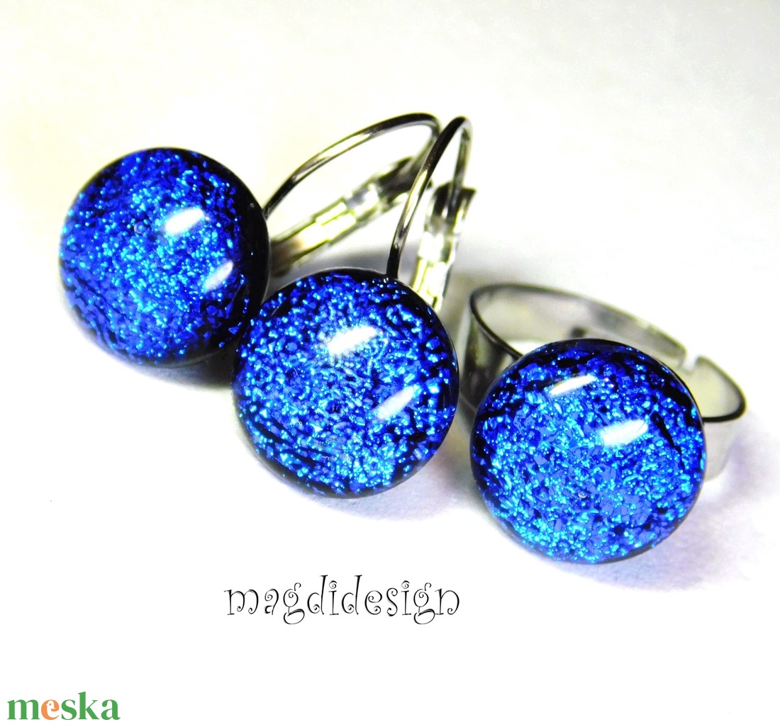 NEMESACÉL! Kék dichroic csillogás üvegékszer szett, fülbevaló, gyűrű - ékszer - ékszerszett - Meska.hu NEMESACÉL! Kék dichroic csillogás üvegékszer szett, fülbevaló, gyűrű - ékszer - ékszerszett - Meska.hu