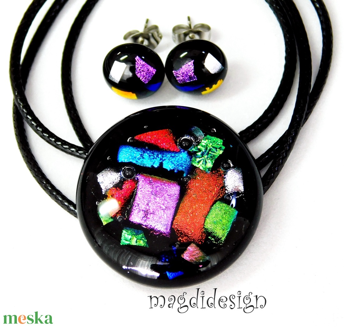 Dichroic színkavalkád üvegékszer szett nyaklánc stiftes fülbevaló - ékszer - ékszerszett - Meska.hu Dichroic színkavalkád üvegékszer szett nyaklánc stiftes fülbevaló - ékszer - ékszerszett - Meska.hu