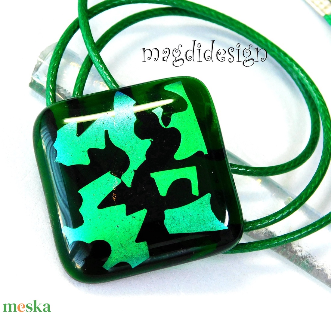 Türkiz-zöld dichroic üvegékszer nyaklánc - ékszer - nyaklánc - medálos nyaklánc - Meska.hu Türkiz-zöld dichroic üvegékszer nyaklánc - ékszer - nyaklánc - medálos nyaklánc - Meska.hu