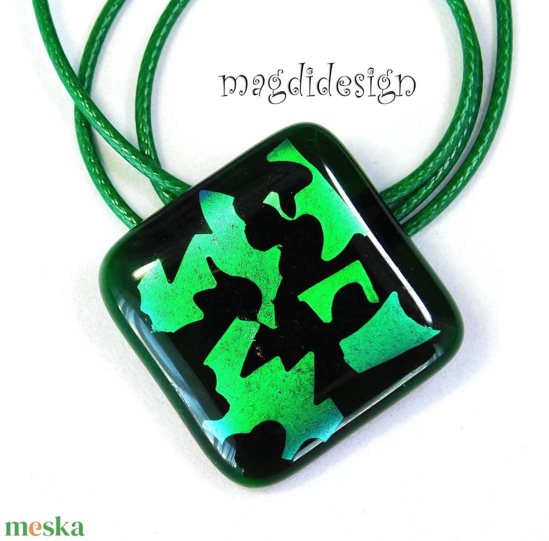 Türkiz-zöld dichroic üvegékszer nyaklánc - ékszer - nyaklánc - medálos nyaklánc - Meska.hu Türkiz-zöld dichroic üvegékszer nyaklánc - ékszer - nyaklánc - medálos nyaklánc - Meska.hu
