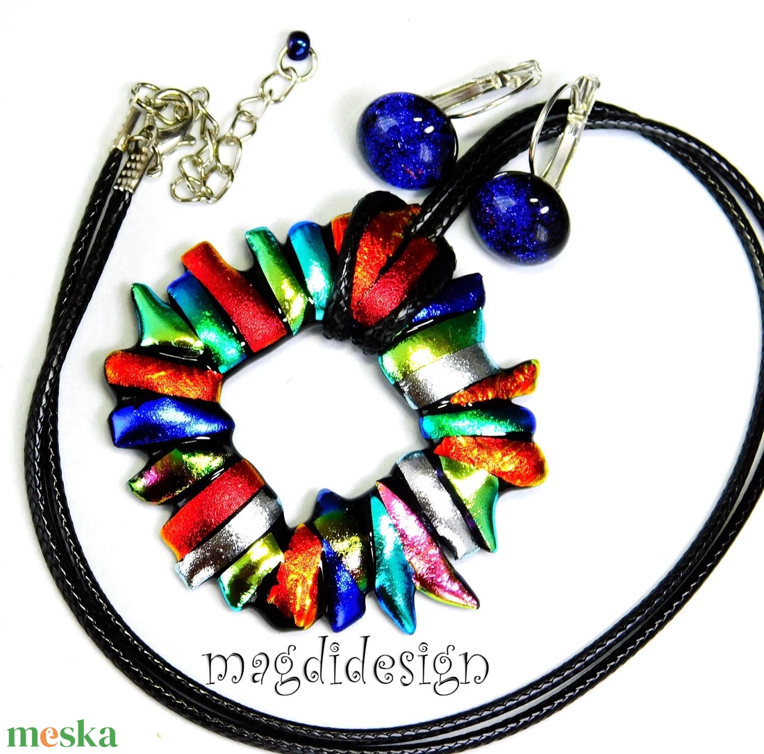 Csillogó dichroic üvegékszer szett nyaklánc kapcsos fülbevaló - ékszer - ékszerszett - Meska.hu Csillogó dichroic üvegékszer szett nyaklánc kapcsos fülbevaló - ékszer - ékszerszett - Meska.hu