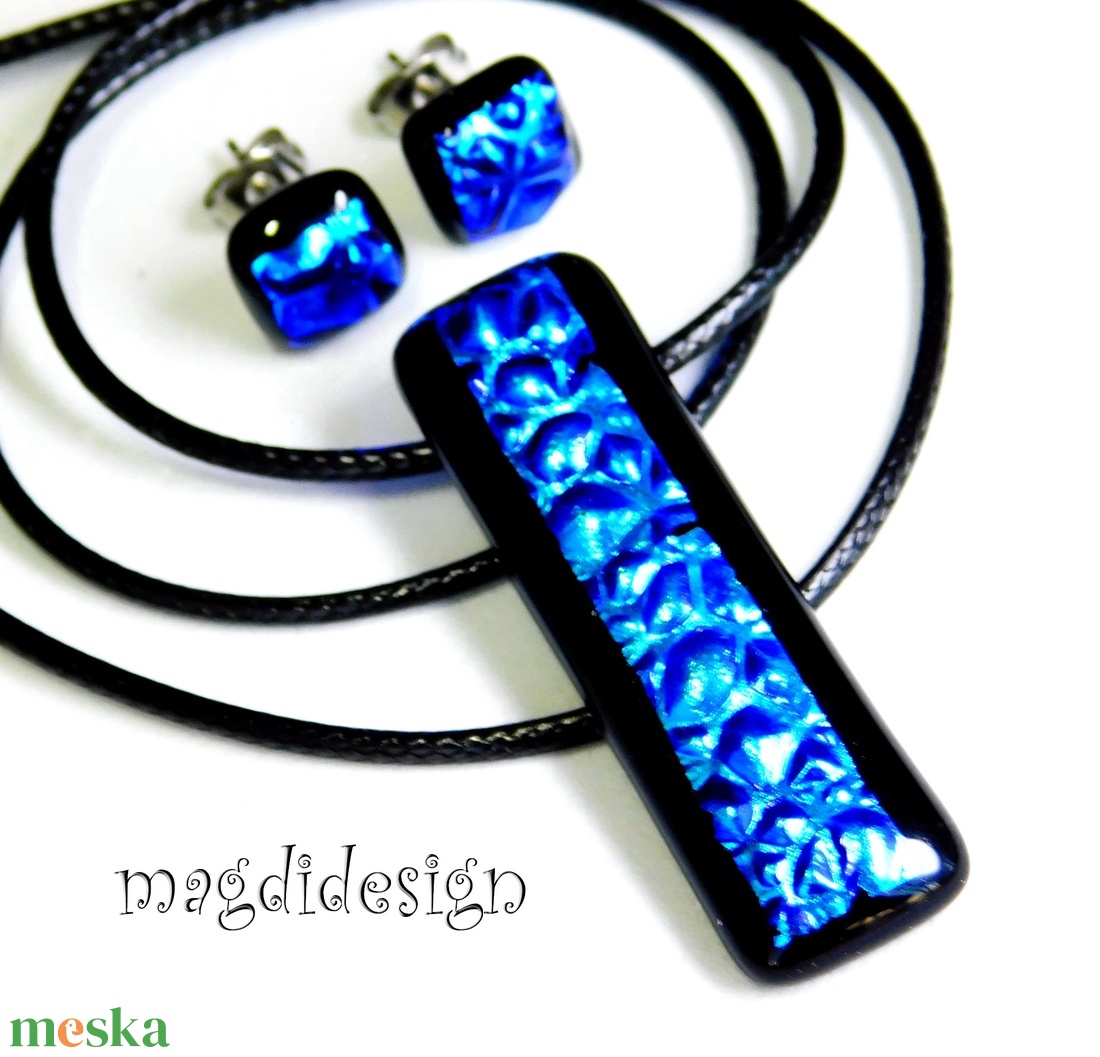 Fekete kék dichroic üvegékszer szett, nyaklánc, pötty fülbevaló - ékszer - ékszerszett - Meska.hu Fekete kék dichroic üvegékszer szett, nyaklánc, pötty fülbevaló - ékszer - ékszerszett - Meska.hu