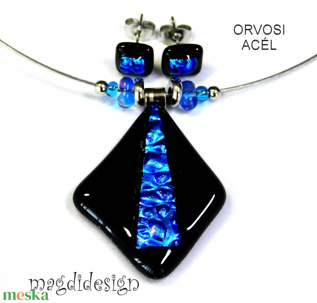 Fekete kék gyöngyös dichroic üvegékszer szett, nyaklánc, stiftes fülbevaló - ékszer - ékszerszett - Meska.hu Fekete kék gyöngyös dichroic üvegékszer szett, nyaklánc, stiftes fülbevaló - ékszer - ékszerszett - Meska.hu