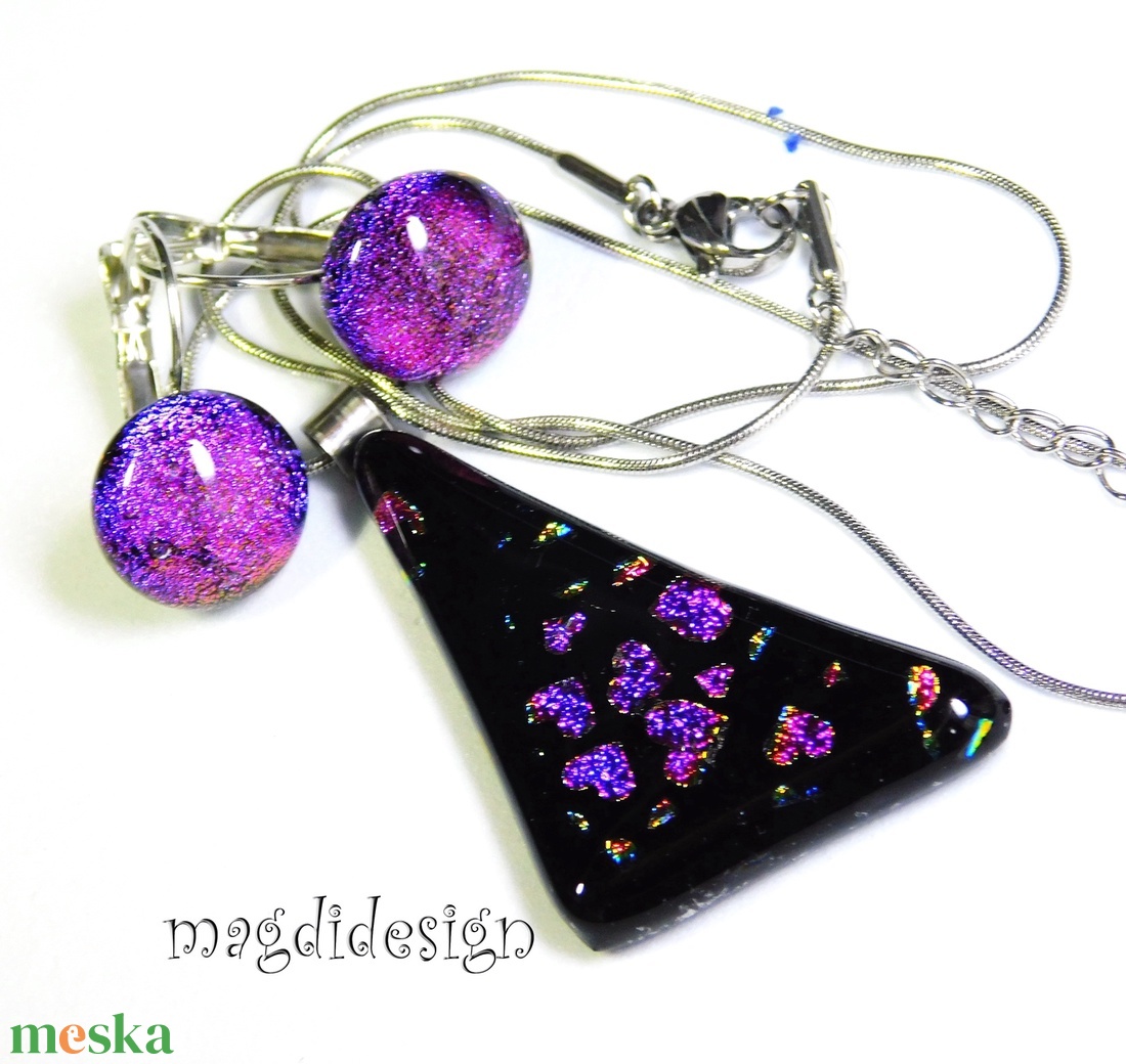 Szivecskés dichroic, üvegékszer szett nyaklánc, kapcsos fülbevaló - ékszer - ékszerszett - Meska.hu Szivecskés dichroic, üvegékszer szett nyaklánc, kapcsos fülbevaló - ékszer - ékszerszett - Meska.hu