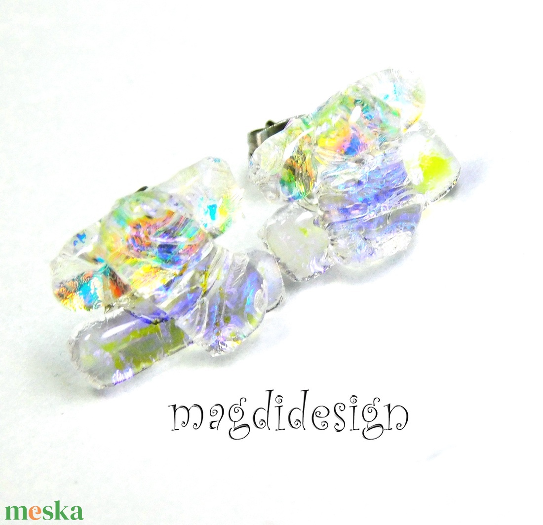 Szivárványos  borzaska dichroic üvegékszer stiftes fülbevaló 3 - ékszer - fülbevaló - pötty fülbevaló - Meska.hu