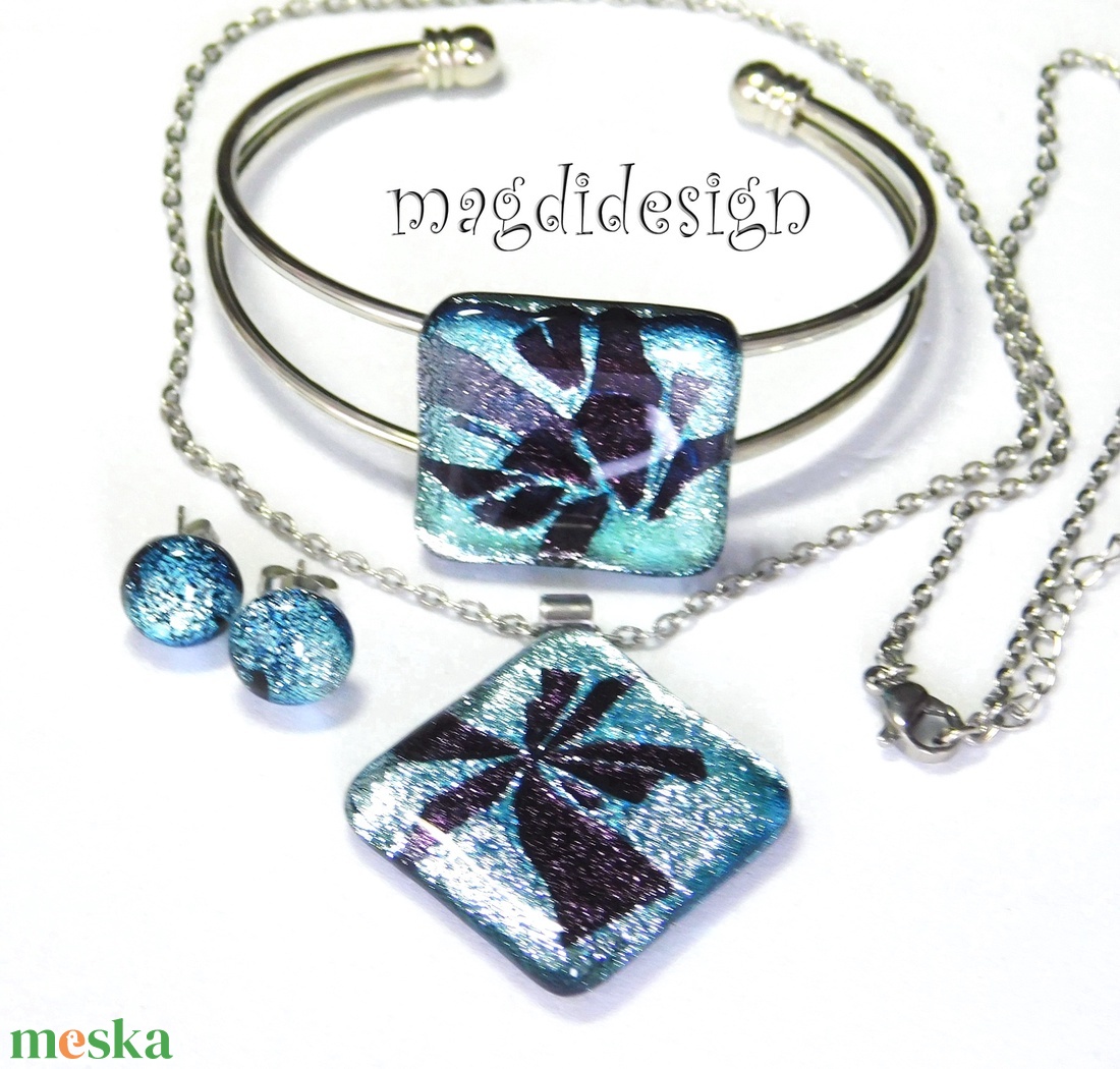 Lila szirmok ezüsben dichroic üvegékszer szett nyaklánc, karkötő, stiftes fülbevaló - ékszer - ékszerszett - Meska.hu Lila szirmok ezüsben dichroic üvegékszer szett nyaklánc, karkötő, stiftes fülbevaló - ékszer - ékszerszett - Meska.hu