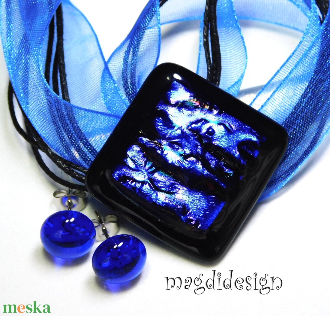 Fekete kék dichroic üvegékszer szett, nyaklánc, kék fülbevaló - ékszer - ékszerszett - Meska.hu Fekete kék dichroic üvegékszer szett, nyaklánc, kék fülbevaló - ékszer - ékszerszett - Meska.hu
