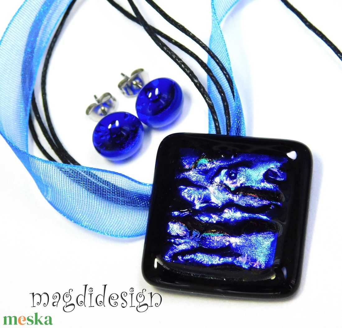 Fekete kék dichroic üvegékszer szett, nyaklánc, kék fülbevaló - ékszer - ékszerszett - Meska.hu Fekete kék dichroic üvegékszer szett, nyaklánc, kék fülbevaló - ékszer - ékszerszett - Meska.hu