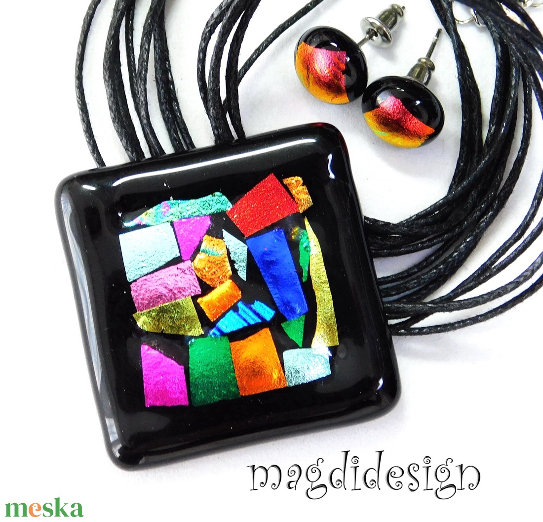 Keretbe zárt maxi dichroic színkavalkád üvegékszer szett nyaklánc, pötty fülbevaló - ékszer - ékszerszett - Meska.hu Keretbe zárt maxi dichroic színkavalkád üvegékszer szett nyaklánc, pötty fülbevaló - ékszer - ékszerszett - Meska.hu