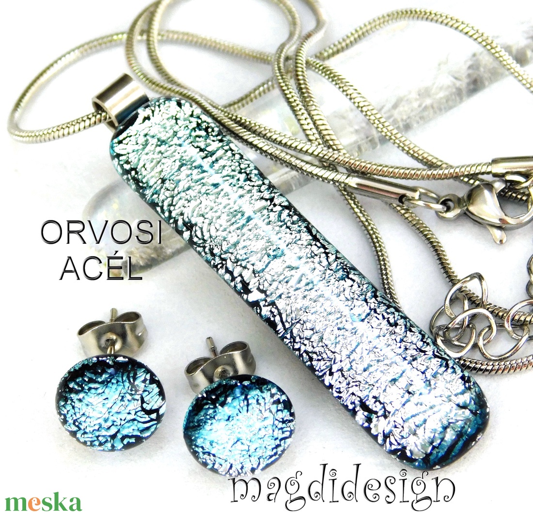 Szikrázó ezüst dichroic üvegékszer szett nyaklánc stiftes fülbevaló - ékszer - ékszerszett - Meska.hu Szikrázó ezüst dichroic üvegékszer szett nyaklánc stiftes fülbevaló - ékszer - ékszerszett - Meska.hu