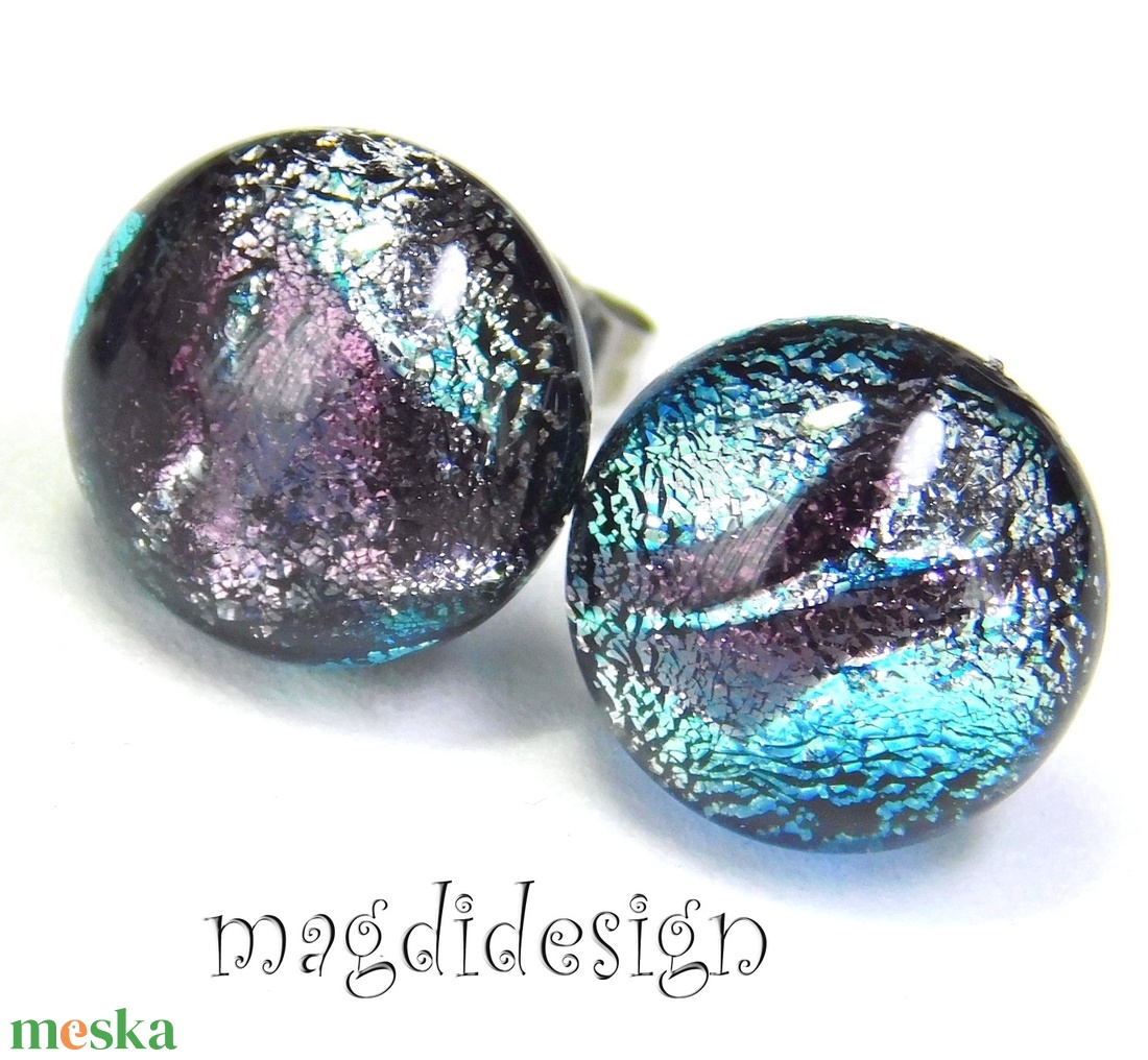 Ezüst bíbor színjáték dichroic üvegékszer pötty fülbevaló - ékszer - fülbevaló - pötty fülbevaló - Meska.hu Ezüst bíbor színjáték dichroic üvegékszer pötty fülbevaló - ékszer - fülbevaló - pötty fülbevaló - Meska.hu
