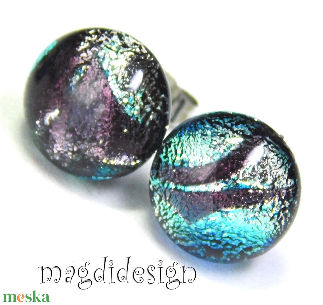 Ezüst bíbor színjáték dichroic üvegékszer pötty fülbevaló - ékszer - fülbevaló - pötty fülbevaló - Meska.hu Ezüst bíbor színjáték dichroic üvegékszer pötty fülbevaló - ékszer - fülbevaló - pötty fülbevaló - Meska.hu