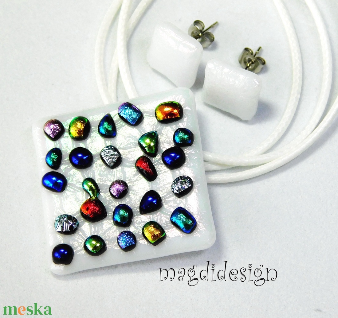 Színes dichroic kavicsok üvegékszerszett nyaklánc, fülbevaló - ékszer - ékszerszett - Meska.hu Színes dichroic kavicsok üvegékszerszett nyaklánc, fülbevaló - ékszer - ékszerszett - Meska.hu