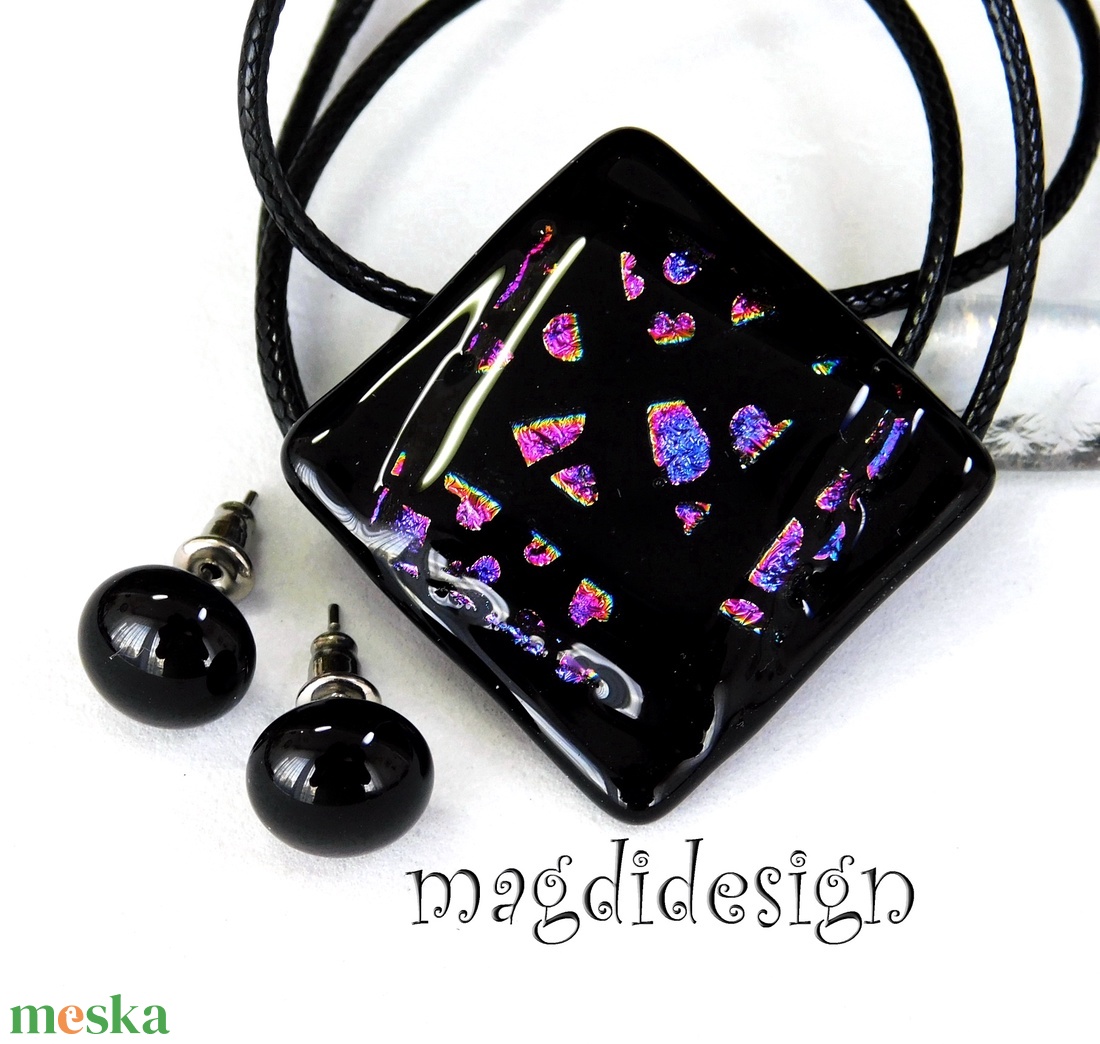 Szivecskés dichroic, üvegékszer szett nyaklánc, stiftes fülbevaló 2 - ékszer - ékszerszett - Meska.hu Szivecskés dichroic, üvegékszer szett nyaklánc, stiftes fülbevaló 2 - ékszer - ékszerszett - Meska.hu