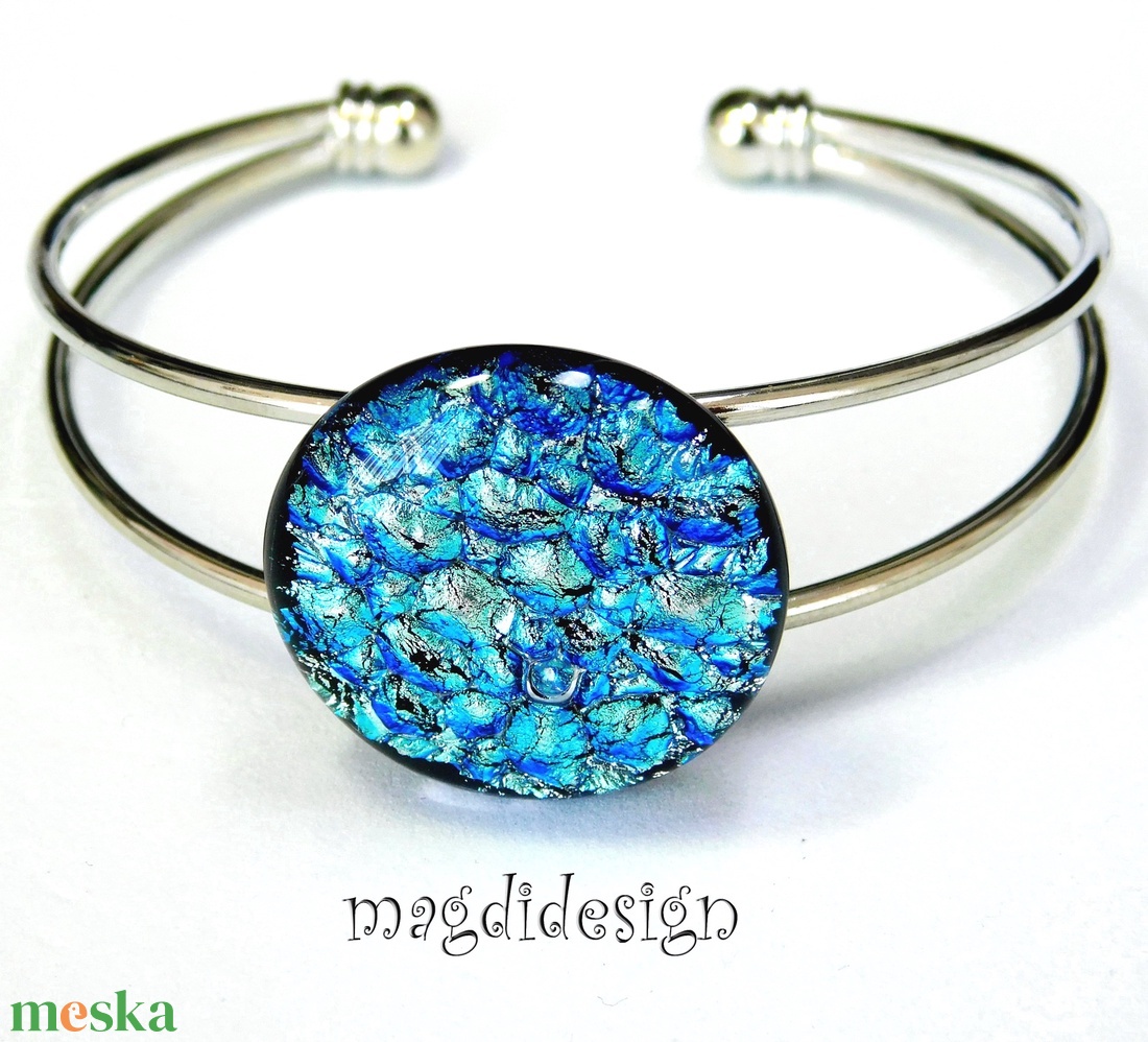 Ezüstös kék dichroic üvegékszer karkötő - ékszer - karkötő - karkötő medállal - Meska.hu Ezüstös kék dichroic üvegékszer karkötő - ékszer - karkötő - karkötő medállal - Meska.hu