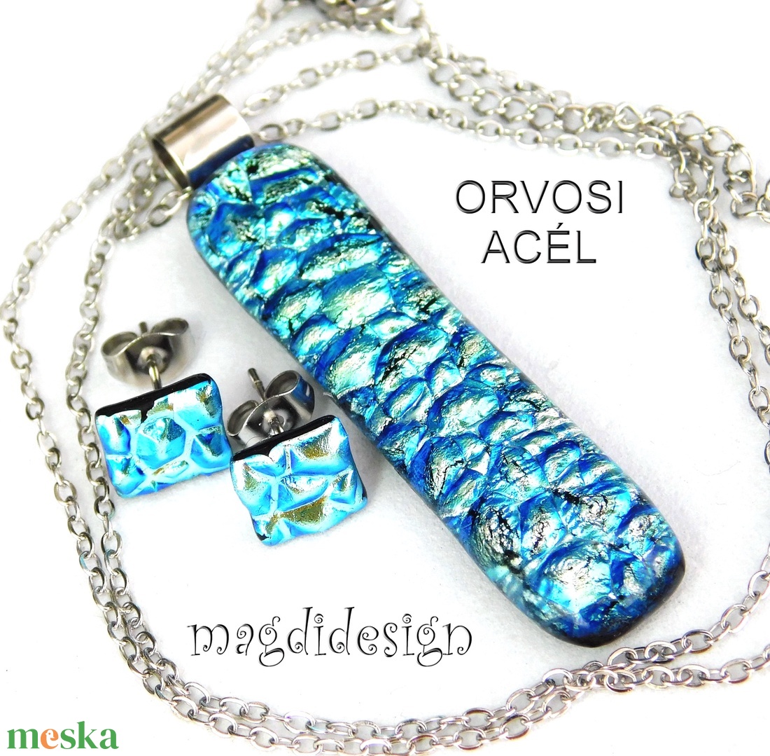Ezüstös kék dichroic üvegékszer szett nyaklánc stiftes fülbevaló - ékszer - ékszerszett - Meska.hu Ezüstös kék dichroic üvegékszer szett nyaklánc stiftes fülbevaló - ékszer - ékszerszett - Meska.hu