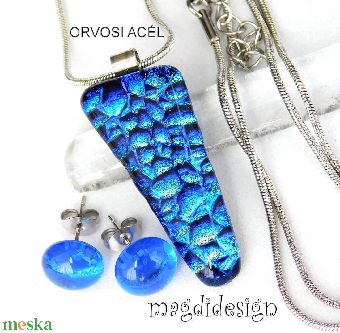 Kék dichroic üvegékszer szett nyaklánc, stiftes fülbevaló 1 - ékszer - ékszerszett - Meska.hu Kék dichroic üvegékszer szett nyaklánc, stiftes fülbevaló 1 - ékszer - ékszerszett - Meska.hu
