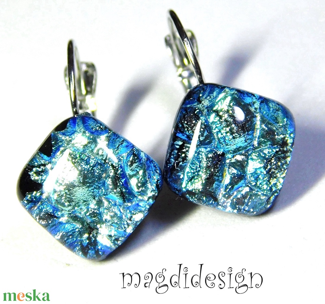 Ezüstös kék dichroic üvegékszer kapcsoss fülbevaló  - ékszer - fülbevaló - lógó fülbevaló - Meska.hu
