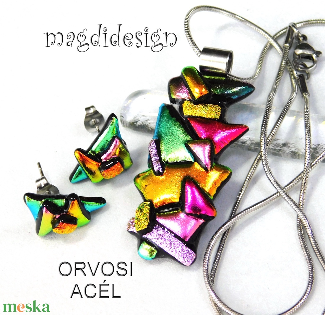 Szines borzaska dichroic üvegékszer szett nyaklánc stiftes fülbevaló - ékszer - ékszerszett - Meska.hu Szines borzaska dichroic üvegékszer szett nyaklánc stiftes fülbevaló - ékszer - ékszerszett - Meska.hu
