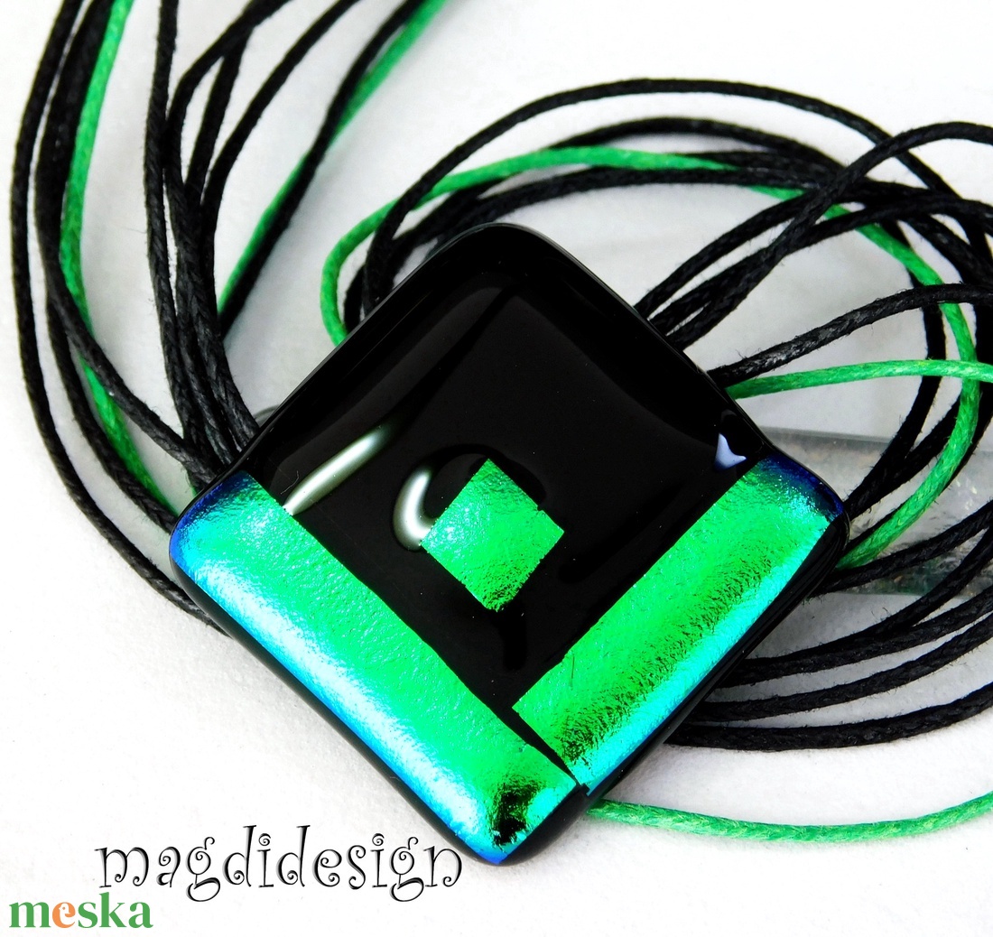 Fekete zöld dichroic üvegékszer nyaklánc - ékszer - nyaklánc - medálos nyaklánc - Meska.hu Fekete zöld dichroic üvegékszer nyaklánc - ékszer - nyaklánc - medálos nyaklánc - Meska.hu