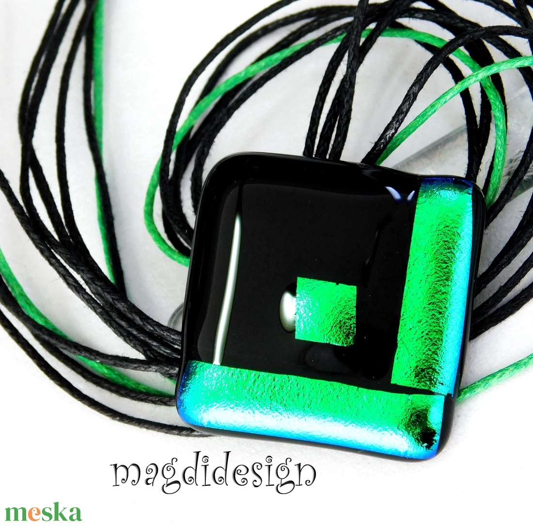 Fekete zöld dichroic üvegékszer nyaklánc - ékszer - nyaklánc - medálos nyaklánc - Meska.hu Fekete zöld dichroic üvegékszer nyaklánc - ékszer - nyaklánc - medálos nyaklánc - Meska.hu