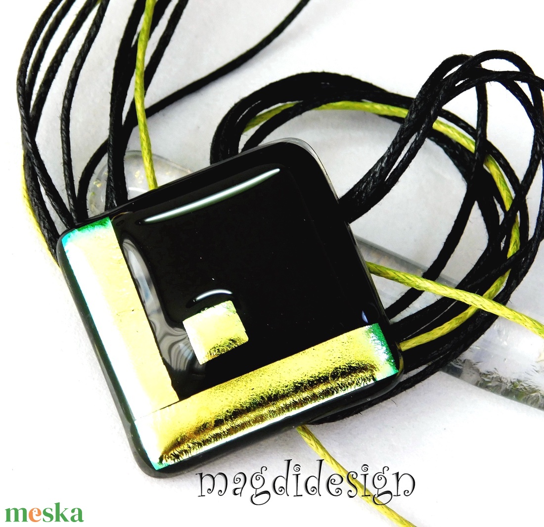 Fekete arany dichroic üvegékszer nyaklánc - ékszer - nyaklánc - medálos nyaklánc - Meska.hu Fekete arany dichroic üvegékszer nyaklánc - ékszer - nyaklánc - medálos nyaklánc - Meska.hu