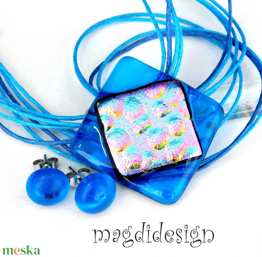 Kék-rózsaszín dichroic üvegékszer szett, nyaklánc, stiftes fülbevaló  - ékszer - ékszerszett - Meska.hu